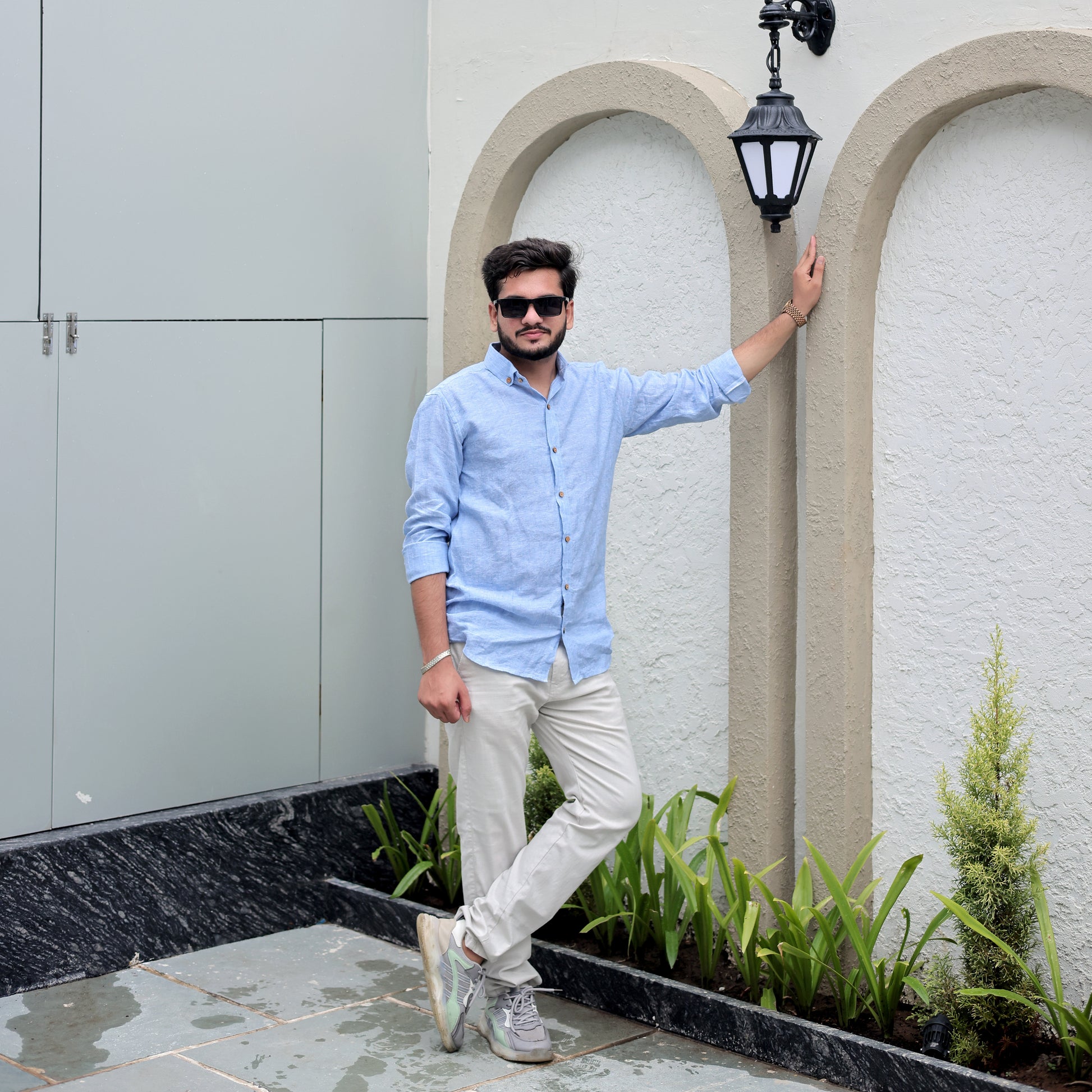 Trendy blue shirt 